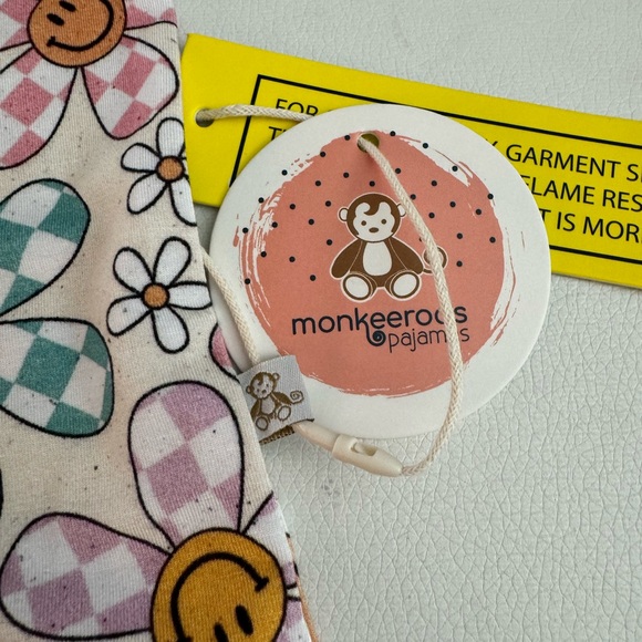 Monkeeroos shorty romper 🌼 - Picture 6 of 6